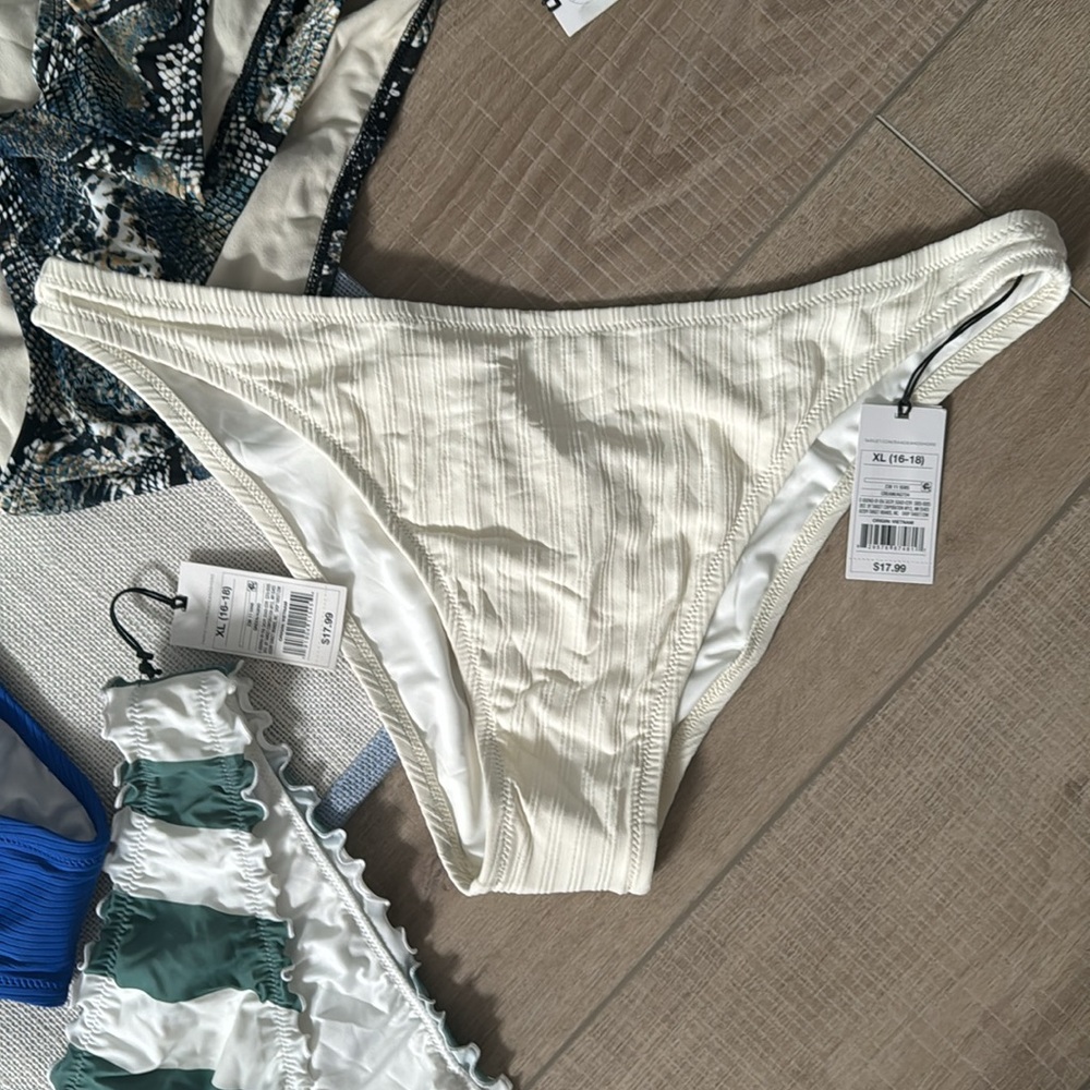 Lot of (6) XL LOW COVERAGE CHEEKY BOTTOMS NWT - Picture 3 of 6